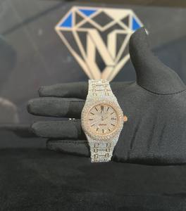 Reloj de Lujo para Hombre, Estilo Hip Hop, de Acero Inoxidable y Moissanita, con Esfera Redonda, Resistencia al Agua de 10 Bares y Cierre de Brazalete - Product Image 2