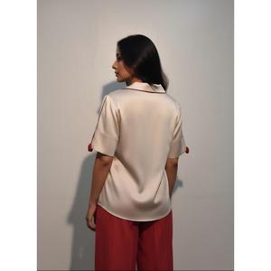 เสื้อเชิ้ตผู้หญิงใส่สบาย ดีไซน์หรูหรา เหมาะสำหรับใส่ทำงาน ใส่เที่ยว หรือใส่ลำลอง ซื้อโดยตรงจากผู้ผลิต - Product Image 4
