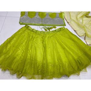 DESIGNER NET EMBROIDERY WORK LEHENGA CHOLI WITH DUPATTA PARROT GREEN Achkan/<span class=keywords><strong>Sherwani</strong></span>