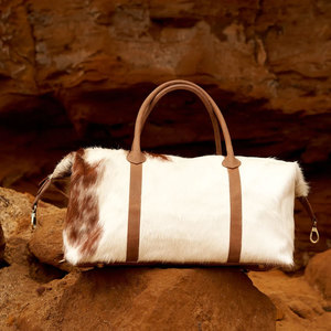 Zipper Full Sleeves <b>Men</b> Fashion Cowhide Leather Duffle <b>bags</b> High Quality Durable Lightweight Cowhide Leather Duffle <b>bags</b> - Product Image 1