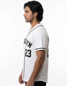 Maillot de baseball personnalisé pour homme, blanc, à manches courtes, boutonné, uniforme sportif, coupe classique, impression du nom de l'équipe sur le devant, 100% coton - Product Image 3