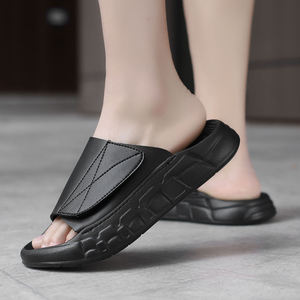 Claquettes pour hommes à semelle épaisse, ultra-douces, avec coussin de massage, légères, en EVA, pour l'été et la plage, vente en gros usine - Product Image 3