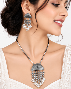 Conjunto de Collar y Pendientes Estilo Boho Chapado en Oro de 24K con Zirconia Engastada, Diseño Clásico para Parejas, Ideal para Fiestas y Bodas - Product Image 5