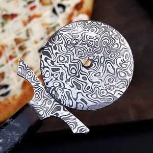 Couteau à pizza artisanal en acier inoxydable, manche en bois, OEM ODM personnalisable, haute qualité, respectueux de l'environnement - Product Image 4