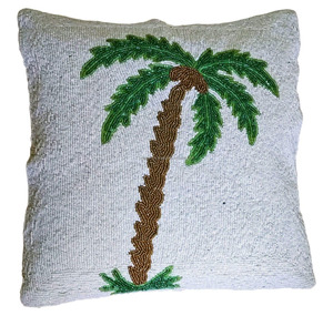 Funda de Almohada Decorativa con Diseño de Bastón de Caramelo, Adorno Navideño con Cuentas Hechas a Mano y Detalles de Bayas de Acebo - Product Image 6