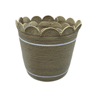 Panier de rangement pliable écologique en jacinthe d'eau avec poignées en bois, couleur naturelle