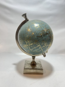 Globe terrestre vintage rose avec support en aluminium doré, élégant globe terrestre de table, petit globe géographique décoratif pour le bureau et la maison - Product Image 6