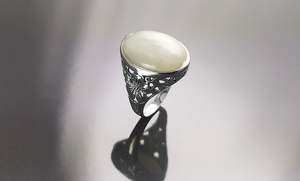 แหวนเงินแท้หยกขาว ดีไซน์ลายฉลุแบบวินเทจ เครื่องประดับอัญมณีอันงดงาม ของขวัญสำหรับผู้หญิง - Product Image 3