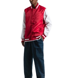 Chaqueta Varsity de Satén con Logotipo Personalizado para Hombre, Mangas en Contraste, Chaqueta Bomber Letterman Sublimada en Blanco, Venta al Por Mayor - Product Image 5