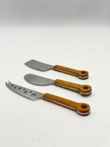 Juego de 3 Utensilios para Queso de Acero Inoxidable de Alta Calidad con Mango de Madera para Uso en el Hogar, Restaurantes y Hoteles - Product Image 4