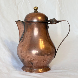 Carafe à eau en cuivre pour usage quotidien, confortable et légère, vente en gros, article d'usine - Product Image 1