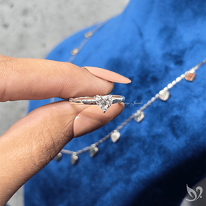 Anillo de Compromiso con Diamante de Laboratorio de 0.5ct en Forma de Corazón, Halo Oculto, Solitario, Certificado IGI en Oro Blanco de 10K - Product Image 4