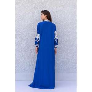 ชุดเดรสชายหาดผ้าฝ้ายปักลายแบบเป็นมิตรต่อสิ่งแวดล้อม ทรงคาฟตันยาว สีสันเขตร้อน ผ้าฝ้าย 100% ให้ความรู้สึกหรูหราพลิ้วไหวอย่างง่ายดาย - Product Image 3