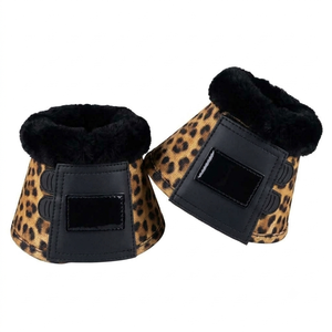 Protège-jambes pour chevaux en tissu polyester imprimé léopard de luxe, avec doublure en polaire noire, pour la protection des jambes du cheval. - Product Image 5