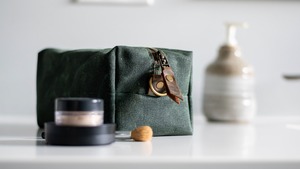 Waterproof Waxed Canvas Leather Toiletry Bag Mens Retro Shaving Dopp Kit Custom Travel Cosmetic Organizer <b>Case</b> LCTB-0004C - Product Image 2