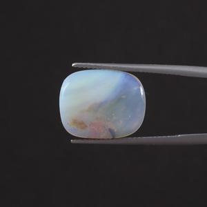 โอปอลธรรมชาติคุณภาพดี รับรองโดย IGI สีขาว น้ำหนัก 7.15 กะรัต รูปทรงคุชชั่น ขนาด 16.5x13 มม. ขัดเงาด้วยมือ สีอ่อน - Product Image 1