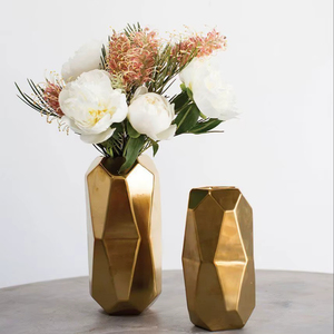 Luxury Home Decor Metal Vase Crafted For Elegant Interior Design And Modern Flower Presentation - Product Image 1