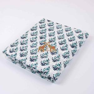 Última Colección de Tela de Algodón Ligera con Estampado Floral Indio Hecho a Mano para Verano para Niños y Niñas - Product Image 1