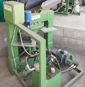 Máquina Hidráulica Rotativa para Fabricación de Ladrillos de Ceniza Volante LOTUS 5K de 30 Toneladas |   Prensa Automática de Ladrillos de Alta Precisión - Product Image 3