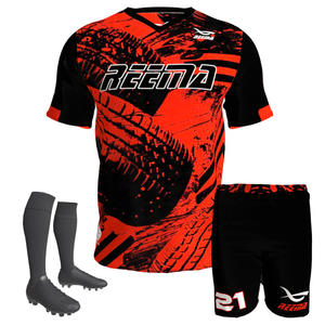 Uniformes de fútbol retro sublimados de fábrica personalizados de calidad premium |   Conjuntos de camisetas de fútbol diseñados por Reema - Product Image 5