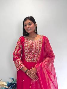 Costume Anarkali traditionnel brodé pour femmes, rose, polyester, coupe ample, tenue ethnique de mariage, style Inde Pakistan - Product Image 2