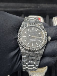 Montre mécanique automatique de luxe VVS Moissanite Diamond Hip Hop Iced Out avec cadran à aiguilles en acier inoxydable et verre saphir - Product Image 3