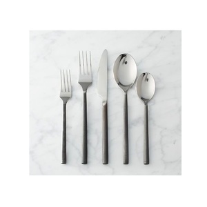 Cubiertos Metálicos Artísticos para Mesa, Diseñados para Complementar los Rituales de Comedor Sofisticados y la Vida Cotidiana - Product Image 4