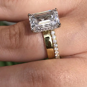 Anillo de Compromiso con Diamante Corte Esmeralda, Banda de Oro Amarillo con Piedras Laterales Pavé, Joyería Clásica para Mujer - Product Image 3
