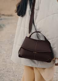 Sac à bandoulière Aurelia en cuir de vache de qualité supérieure - Product Image 3
