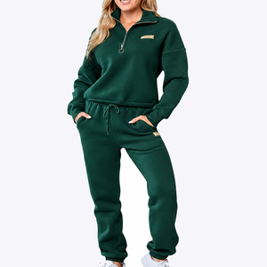Conjunto Deportivo Corto Personalizado para Mujer con Logotipo Frontal, 100% Algodón Felpa, Transpirable, de Secado Rápido, Color Sólido, Precio Bajo - Product Image 1