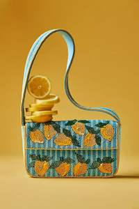 Sac à main brodé à la main avec des perles et un motif floral, orné de perles de rocaille - Product Image 6