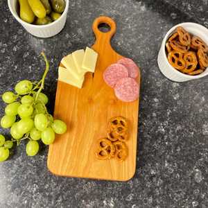 Planche à découper en bois au design moderne et tendance, multifonctionnelle, grande planche à découper en bois naturel, à utiliser à la maison, à l'hôtel, au restaurant - Product Image 3