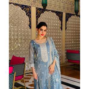 Conjunto de Fiesta para Mujer de Diseñador, Incluye un Hermoso Top Pent y Dupatta - Product Image 3