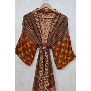 Robe longue kimono vintage en soie patchwork, peignoir de mariée bohème, robe sexy imprimée faite à la main - Product Image 3