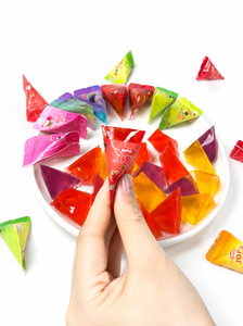 OEM ODM 750g Gelatina de Frutas Triangular, Sabor Rico a Frutas, Bocadillo Masticable y Crujiente, Venta al por Mayor Directa de Fábrica, Buscando Distribuidores - Product Image 1
