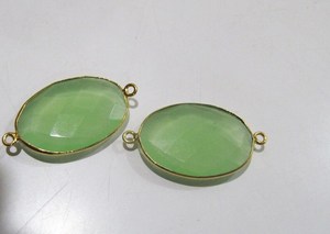 Colgantes Ovalados de Calcedonia Verde de 18-25mm con Doble Aro y Bisel - Product Image 4
