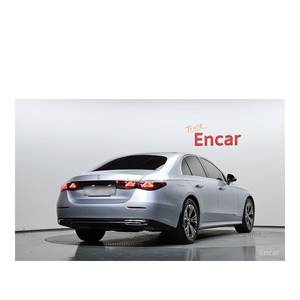 Mercedes-Benz Clase E E200 Avantgarde 2024, 10,219 km, Caja de Cambios Automática, Volante a la Izquierda, Cámara Trasera - Product Image 2