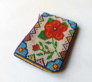 Monedero Ecológico Hecho a Mano, Estilo Bohemio, Unisex, de Algodón con Cuentas, Cierre de Cremallera, Color Arcoíris - Product Image 4