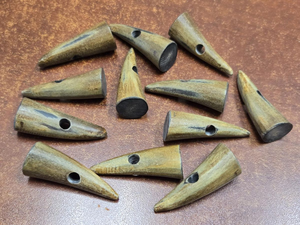 Botones de Cuero Natural de Cuerno de Búfalo Hechos a Mano de Alta Calidad con Diseño de 2 Agujeros a Precio Razonable para Prendas de Vestir - Product Image 5