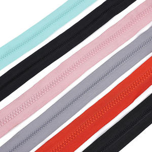 Cremallera de resina de plástico de extremo abierto OEM 2026 personalizada de alta calidad, tamaño y colores múltiples para ropa deportiva y equipaje. - Product Image 4