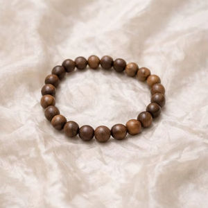 Pulsera de Cuentas Pequeñas de Madera Hecha a Mano por HUMAYUN WORLD CRAFTS con Acabado Natural, Ligera, Elegante y para Uso Diario - Product Image 2