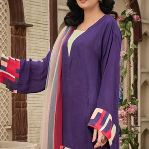 Traje Casual de 3 Piezas de Alta Calidad Personalizado de Pakistán para Mujer, con Dupatta Estampada - Product Image 2