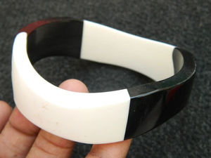 <b>Resin</b> <b>Craft</b> Bangle Bracelet Round Circular Shape Fashion Jewelry in White Beige Yellow Blue Black Colours By Handmade Collection - Product Image 4