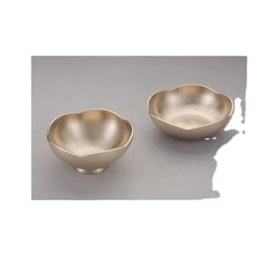 Petit bol rond décoratif en métal et laiton pour la table à manger servant des aliments Matériau de haute qualité - Product Image 1