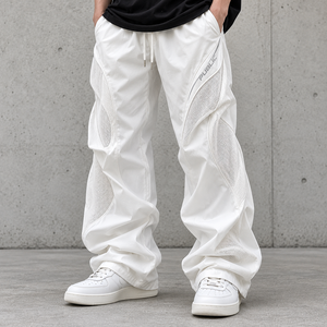Fabricante de Pantalones Deportivos de Marca Privada, Pantalones Anchos Transpirables Blancos de Estilo Hip Hop para Hombre, con Estampado Reflectante y Paneles de Malla - Product Image 1