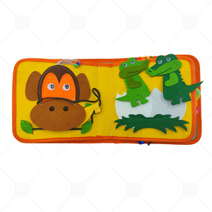 Livre sensoriel interactif en feutre sur le thème des animaux de la jungle et du safari - Product Image 4