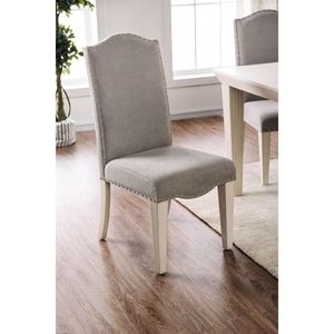 Set di 2 Sedie da Pranzo in Stile Transizionale Bianco Antico con Design a Schienale a Cammello e Struttura in Tessuto Grigio - Product Image 1