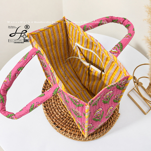 Bolso Tote Mini Acolchado de Algodón Personalizado, Bolso de Hombro Hecho a Mano, Suave y Duradero, con Diseño Floral Rosa, Bolso de Moda para Mujer, Venta al Por Mayor - Product Image 4
