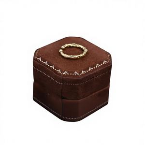 Pendientes tipo ear cuff con acabado de lámina arrugada en plata de ley, sin perforación, efecto fundido, martillados, en plata o oro. - Product Image 1