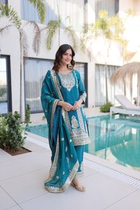 Conjunto especial para el mes de Eid y Ramadán, compuesto por Kurti de tela suave con bordado propio hasta la rodilla, Sharara Plazzo y Dupatta, para mujeres o niñas. - Product Image 3